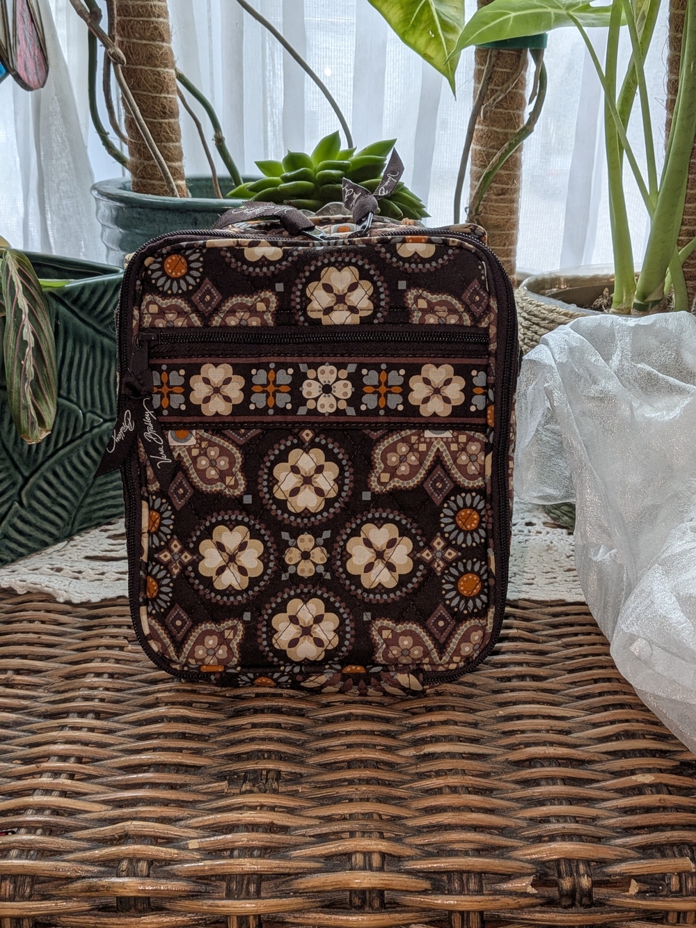 Vera Bradley Canyon Pattern. Crossbody Bag, Tote And Lunch Bag Set. - Picture 6 of 7